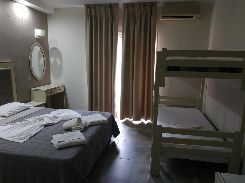 Hotel Rachoni Bay Resort