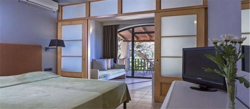 Hotel Aeolos Beach Resort