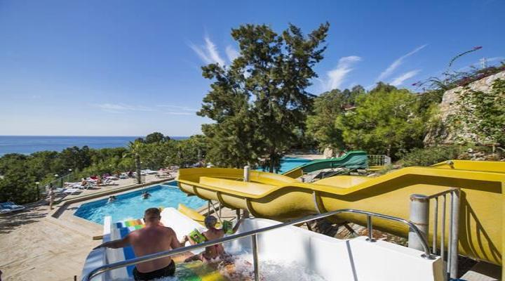 Senza Garden Holiday Club