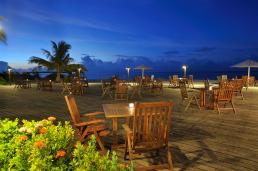 HOLIDAY ISLAND RESORT & SPA