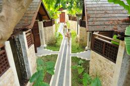 HOLIDAY ISLAND RESORT & SPA