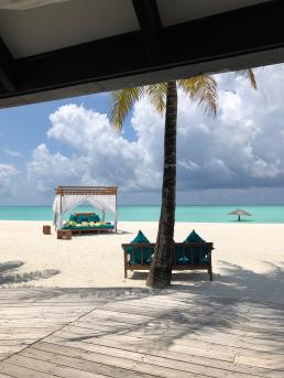 HOLIDAY ISLAND RESORT & SPA