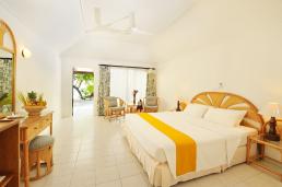 HOLIDAY ISLAND RESORT & SPA