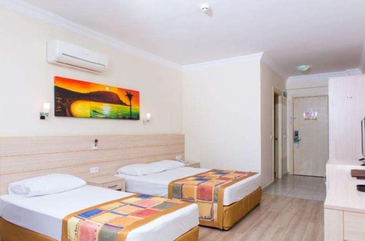 Gardenia Beach Hotel