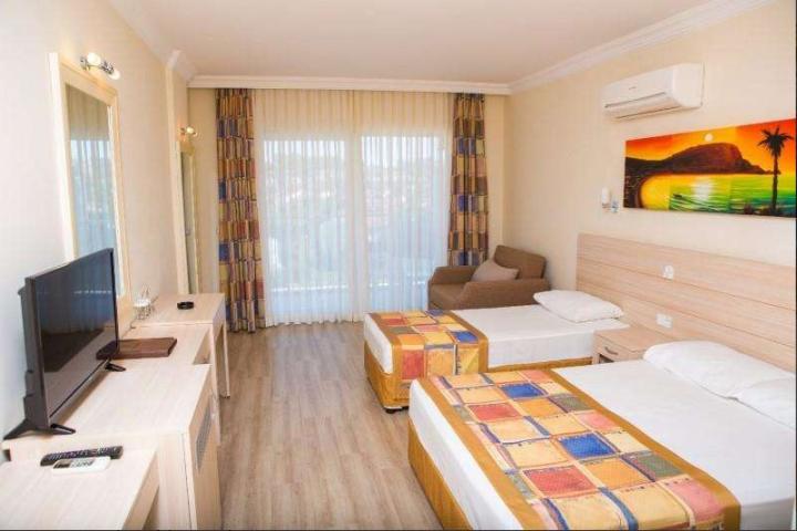 Gardenia Beach Hotel