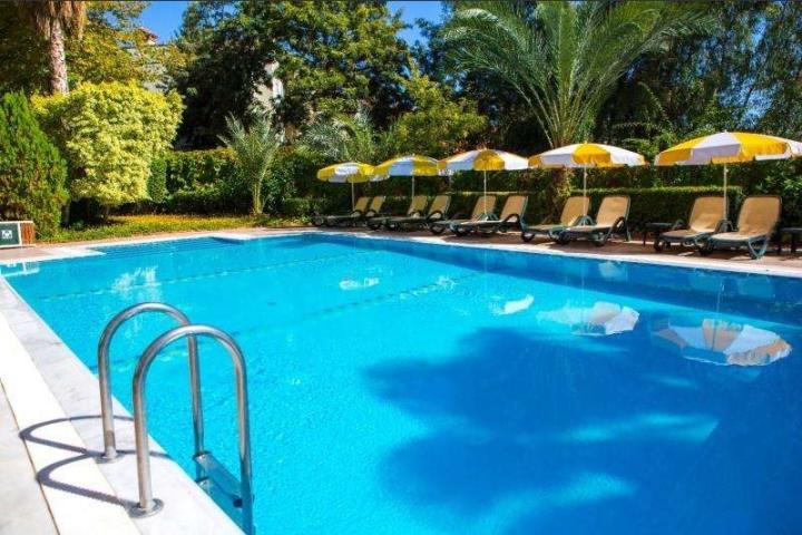 Gardenia Beach Hotel