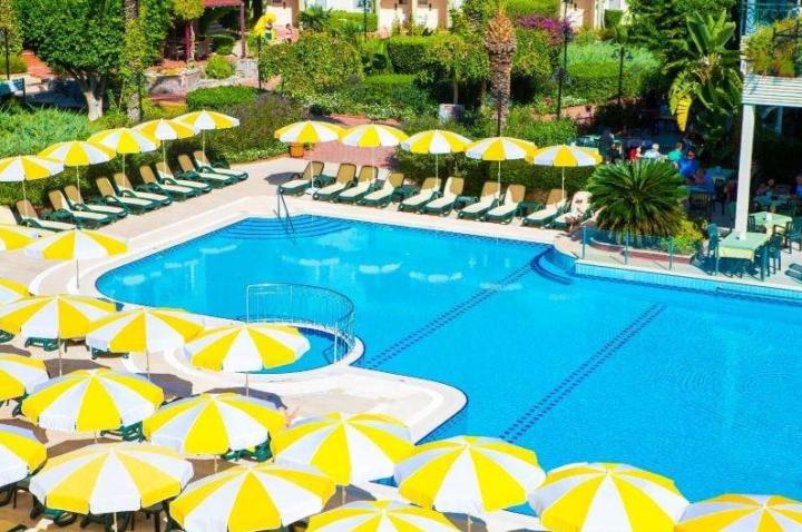 Gardenia Beach Hotel