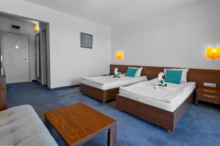 Hotel Glarus Beach