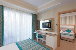 Karmir Resort Hotel