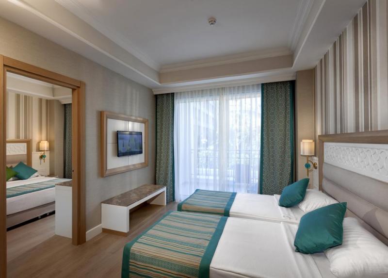 Karmir Resort Hotel
