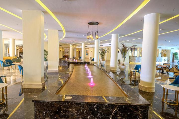 Hotel Amwaj Beach Club