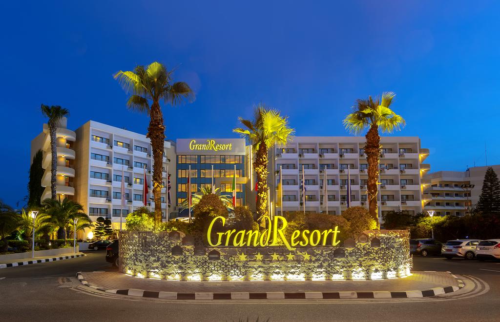 Hotel Grand Resort Beach