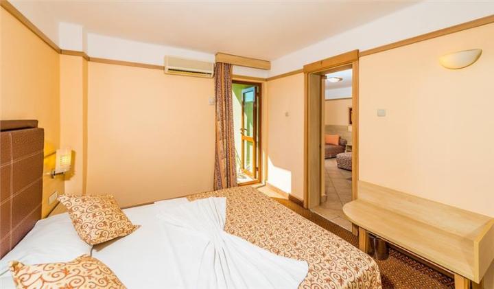 Hotel Von Resort Golden Coast