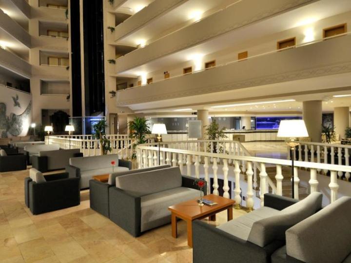 Ladonia Hotels Adakule
