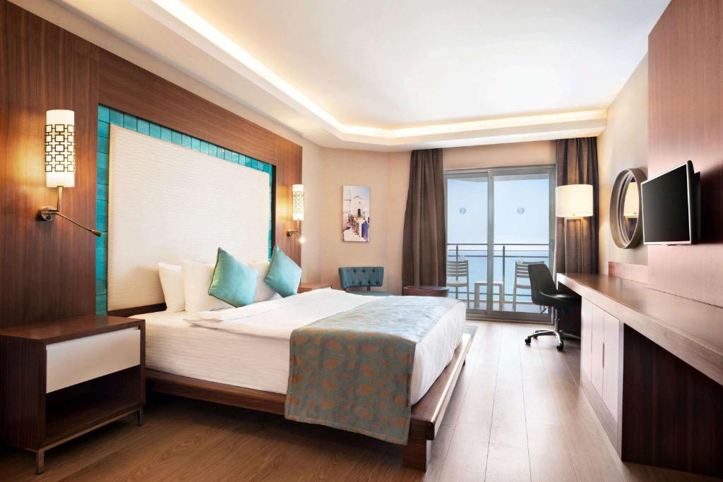 Ramada Hotel & Suites by Wyndham
