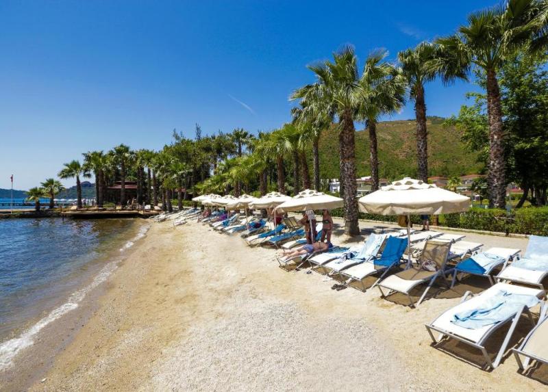 Hotel Fortezza Beach Resort