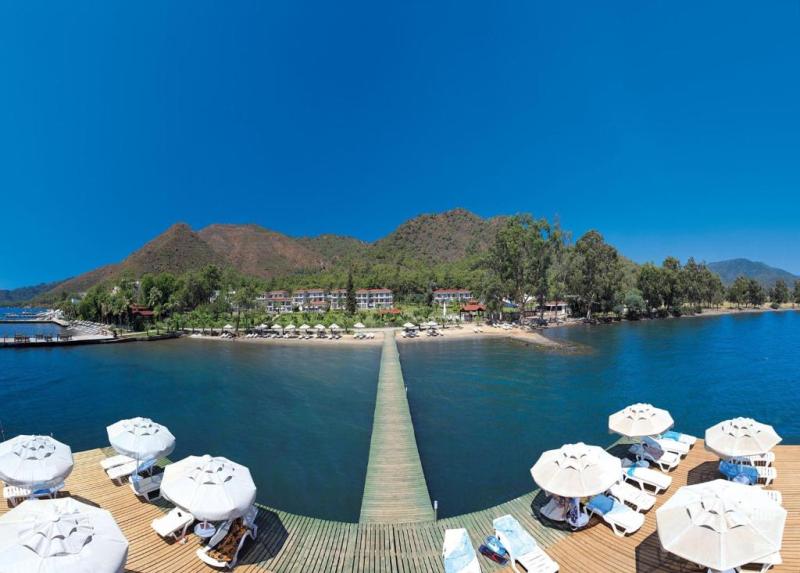 Hotel Fortezza Beach Resort