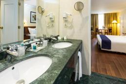 HOTEL HOLIDAY INN