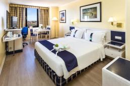 HOTEL HOLIDAY INN