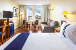 HOTEL HOLIDAY INN