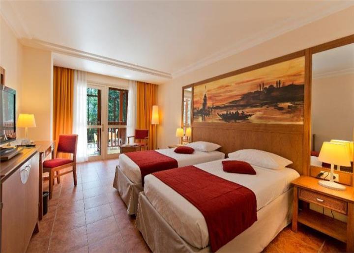 Seven Seas Hotel Life