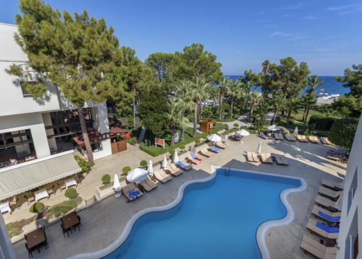 Seven Seas Hotel Life