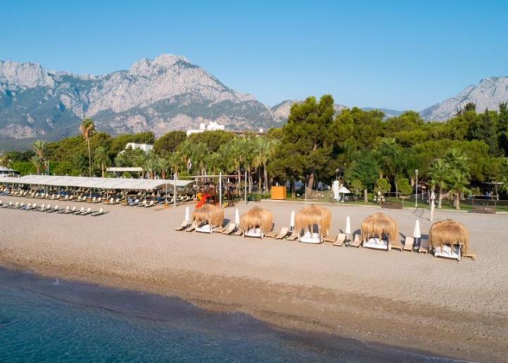 Seven Seas Hotel Life