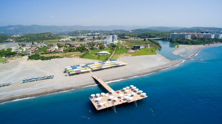 Raymar Resort & Aqua Hotel