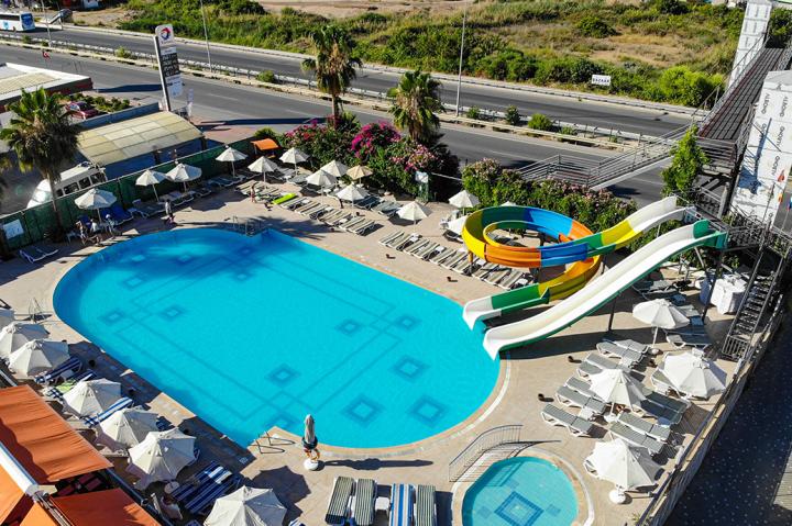 Throne Beach Resort