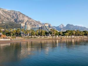 Rixos Sungate