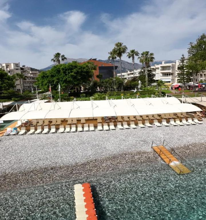 Fame Beach Hotel