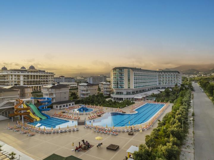 Hedef Beach Resort