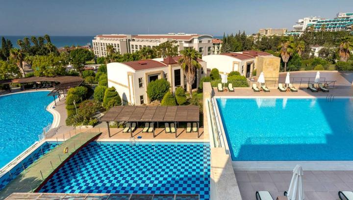 Horus Paradise Luxury Resort