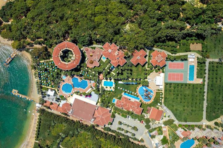 Utopia Resort & Residence