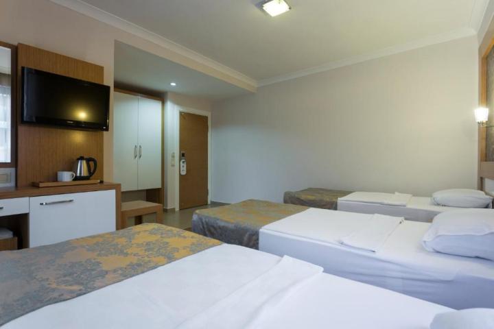 Hotel Lonicera City