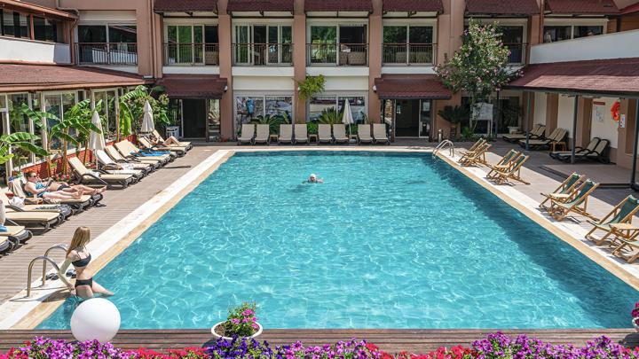 DG Rose Resort