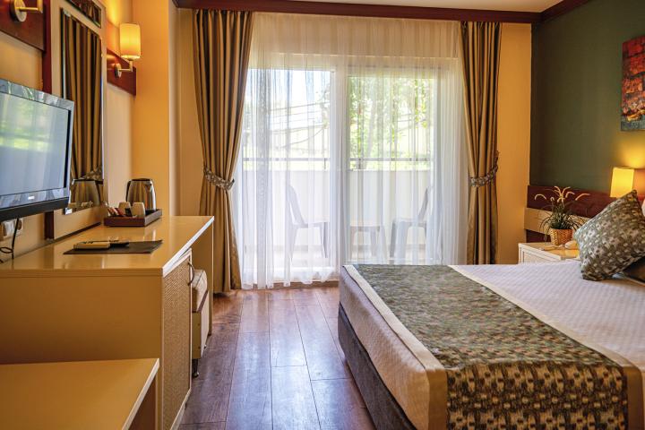 DG Rose Resort