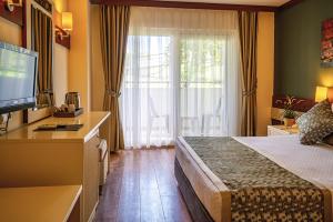DG Rose Resort
